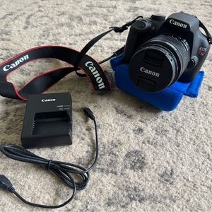 Canon Rebel EOS T5 Digital Camera with Lens and Charger